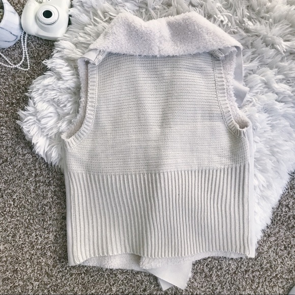 Fur / Knitted Sweater Vest - Picture 4 of 6